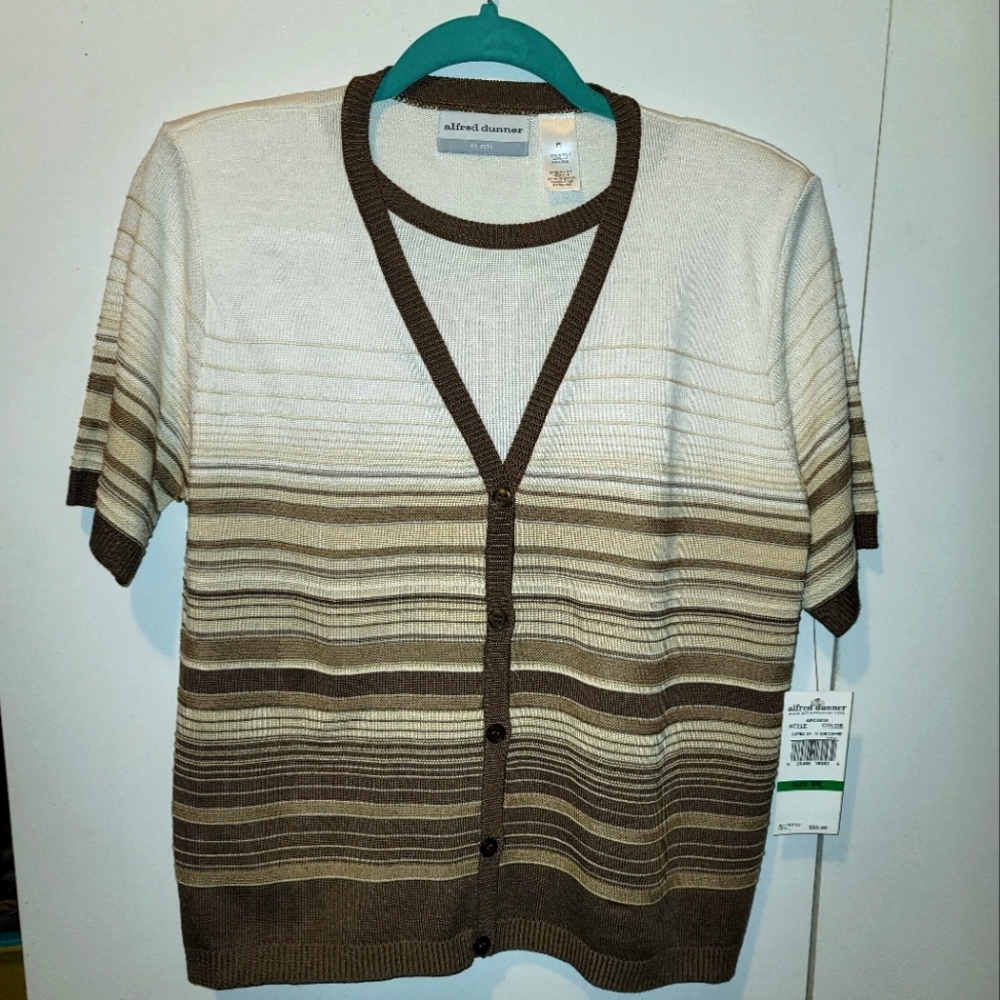 Alfred Dunner Layered Shirt Sleeve Sweater. Size LP